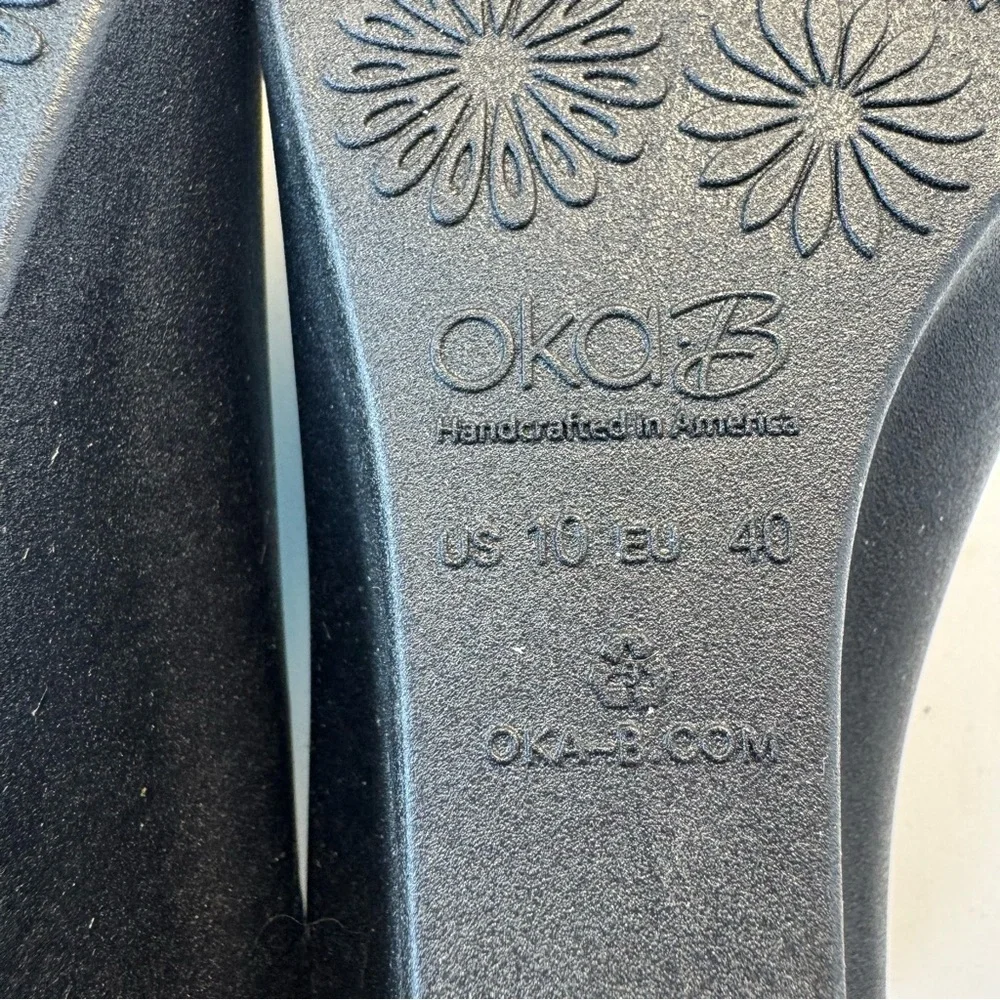 OKA b. Landon Black Wedge Peep Toe Hearts Size 10
